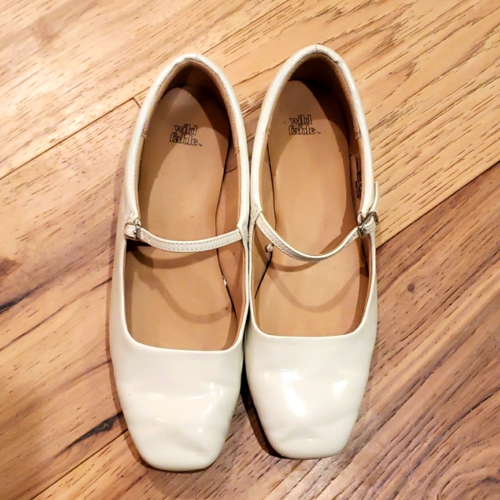 Wild fable white patent leather shoe